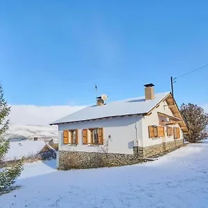 Сasa de vacaciones Casa L'avet. El Vilar D'urtx, Escardacs